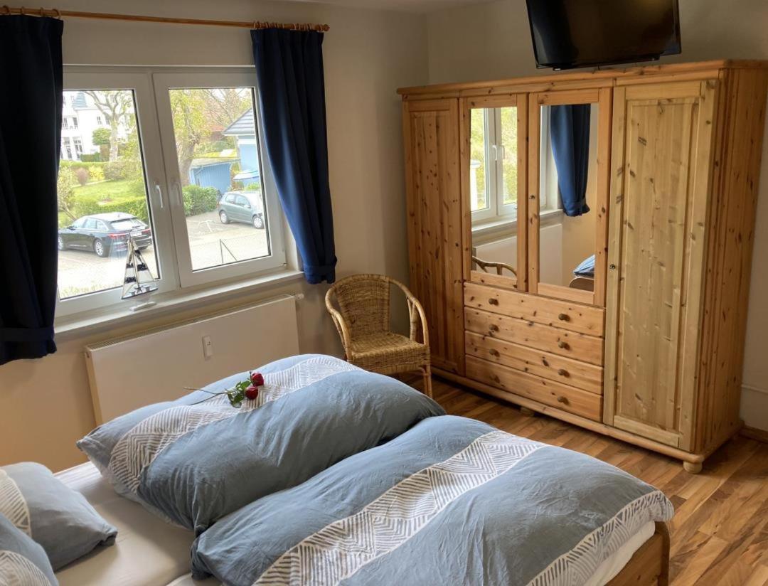 Wohnung 9 Meer-Ruhe Im Haus Stranddistel Komfortable Ferienwohnung Im 1 Og Fuer 4 Personen In Zingst Luaran gambar